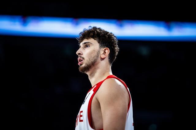 开云娱乐-勇士大捡漏！萨里奇完爆火箭中锋：5战场均15+6+5