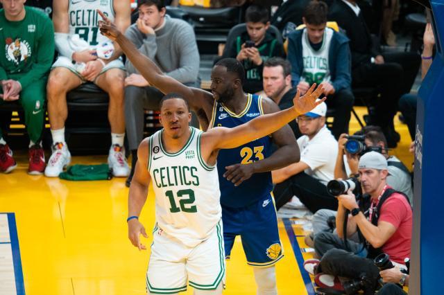 开云APP下载-【现场】上季总决赛再演 勇士主场金色翻腾力克劲敌