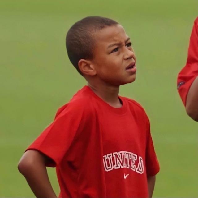 1651673370598035980.jpg 开云娱乐-【夜读】渣叔四进欧冠决赛,今夜瓜帅能迎头赶上吗?