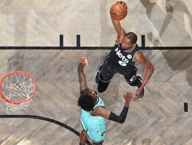 开云体育-哈登复出仍无定日 丁威迪存在本季重返赛场可能性